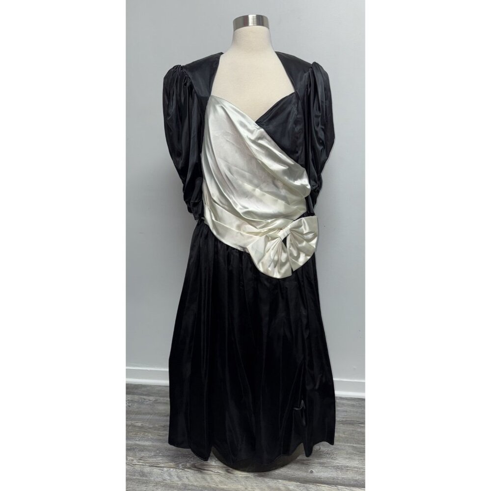 Vintage 1980s Prom Dress Womens 16 Black White Gown Dynasty Glamour Goth Indie